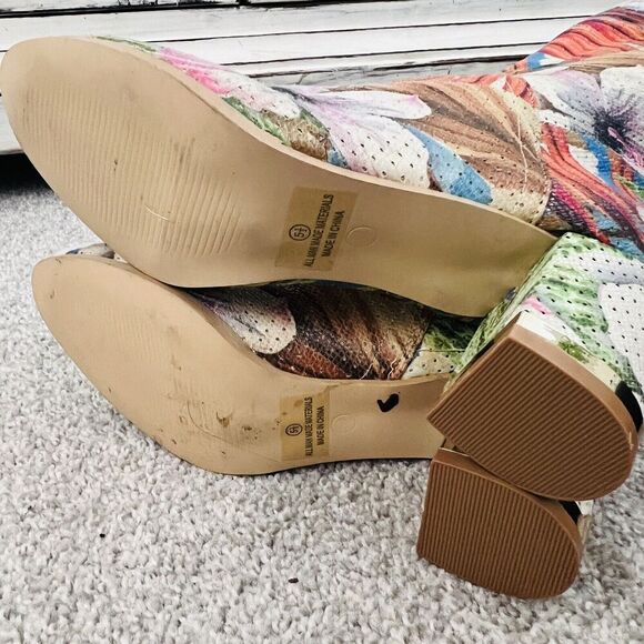 Unique JB Easos Geal Beautiful Floral Pull on Knee High Heeled Boots ~ Size 5.5 - Picture 7 of 10